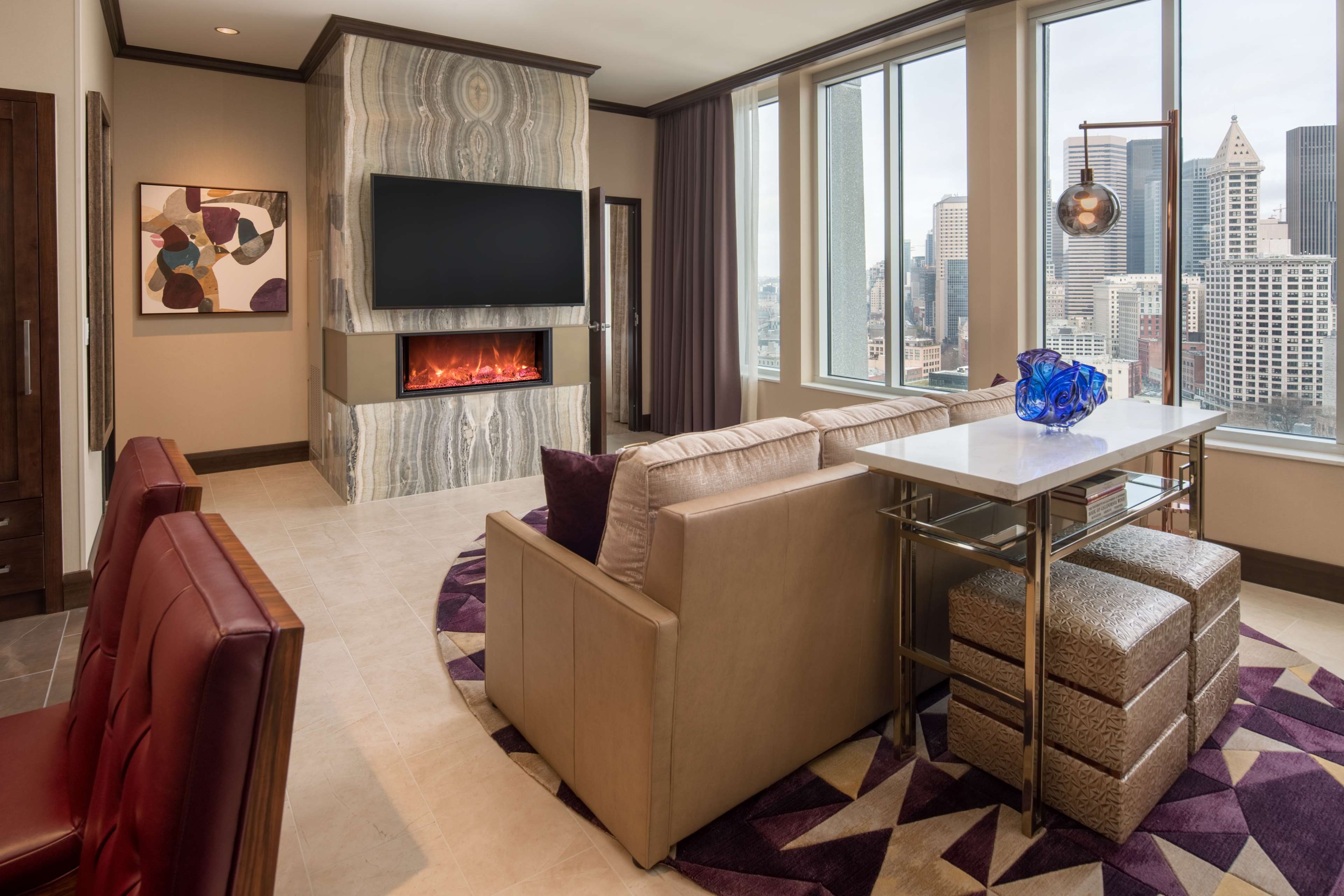 Embassy Suites by Hilton Seattle Downtown Pioneer Square Photo