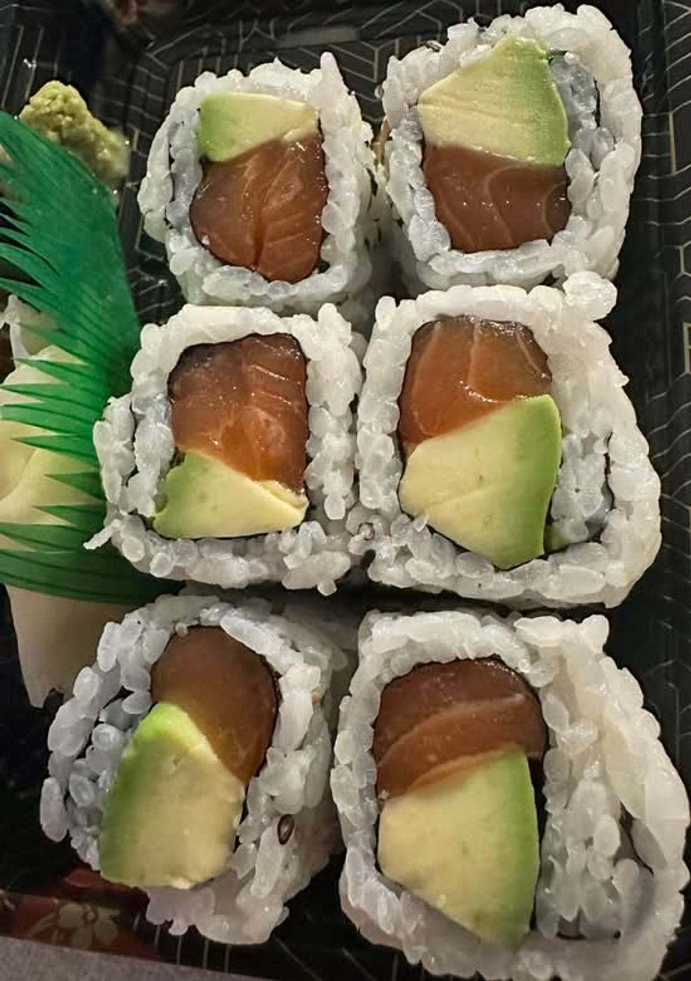 Salmon Avocado Uramaki