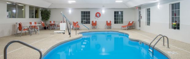 Images Holiday Inn Express & Suites Brattleboro
