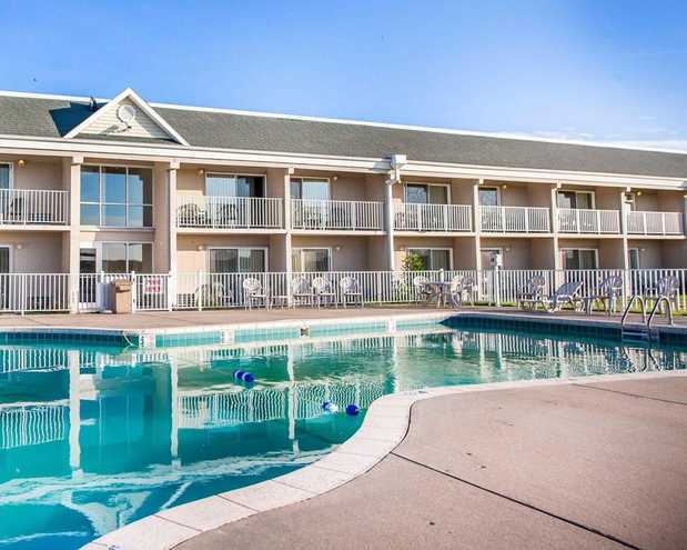 Images Quality Inn Lake of the Ozarks