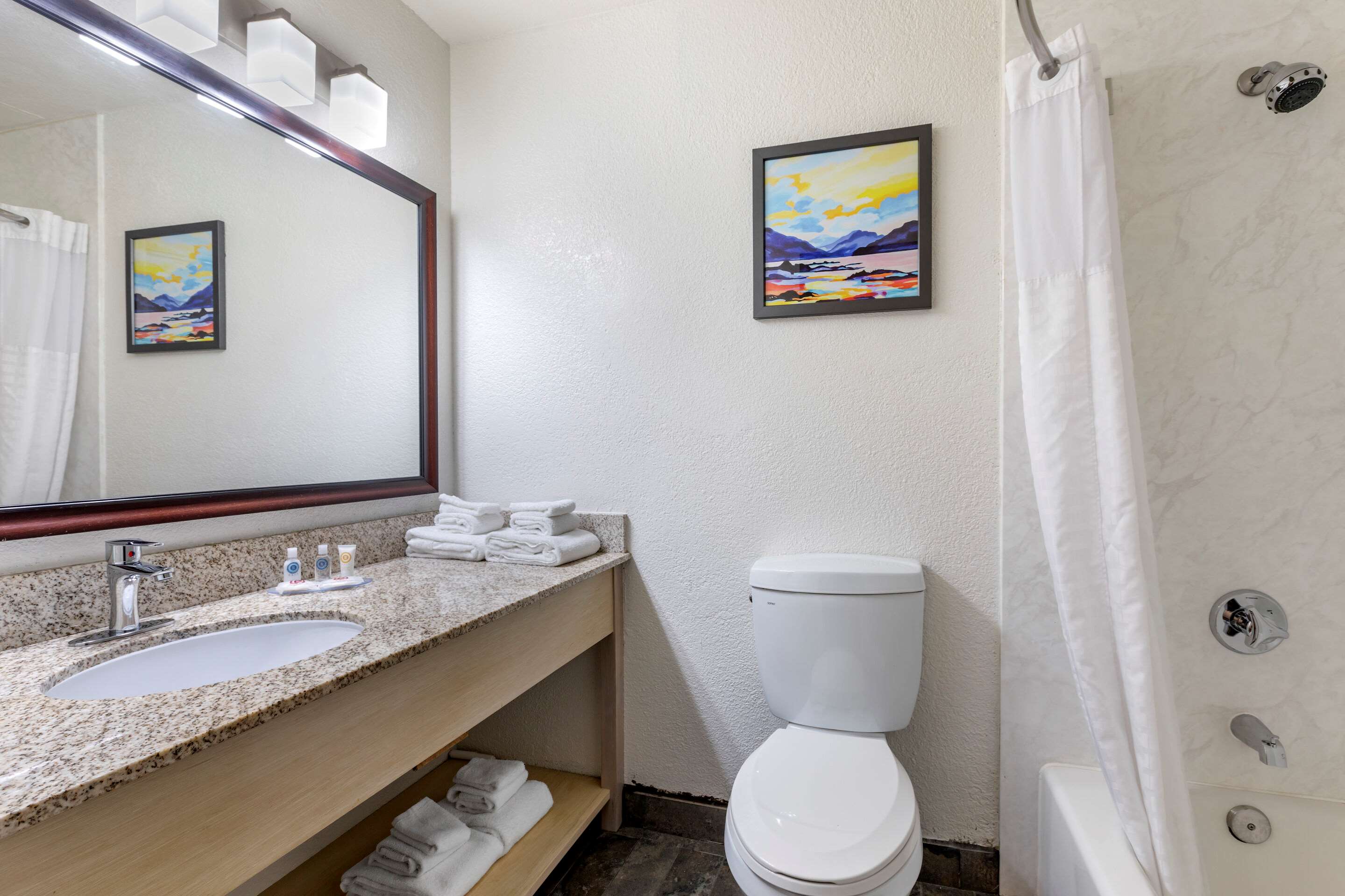 Comfort Inn San Diego Miramar Photo