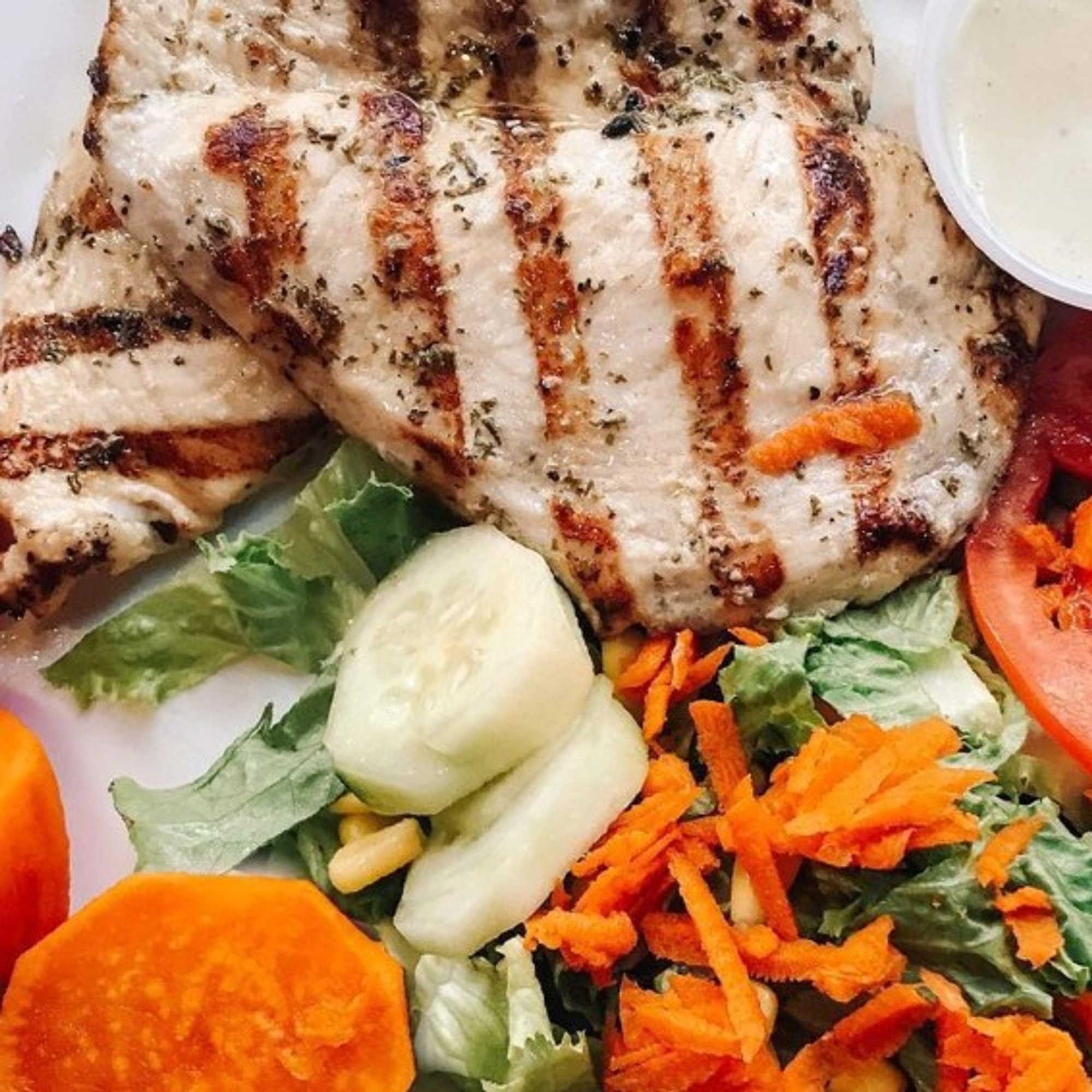 Bistec de Pollo with 2 Sides