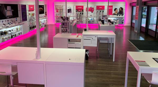 Cell Phones Plans And Accessories At T Mobile 3301 Coors Blvd Nw