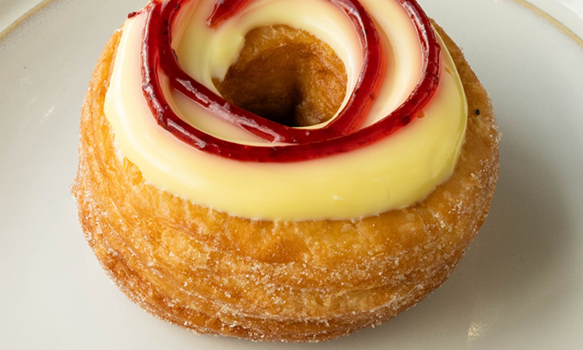 RASPBERRY CRONUT