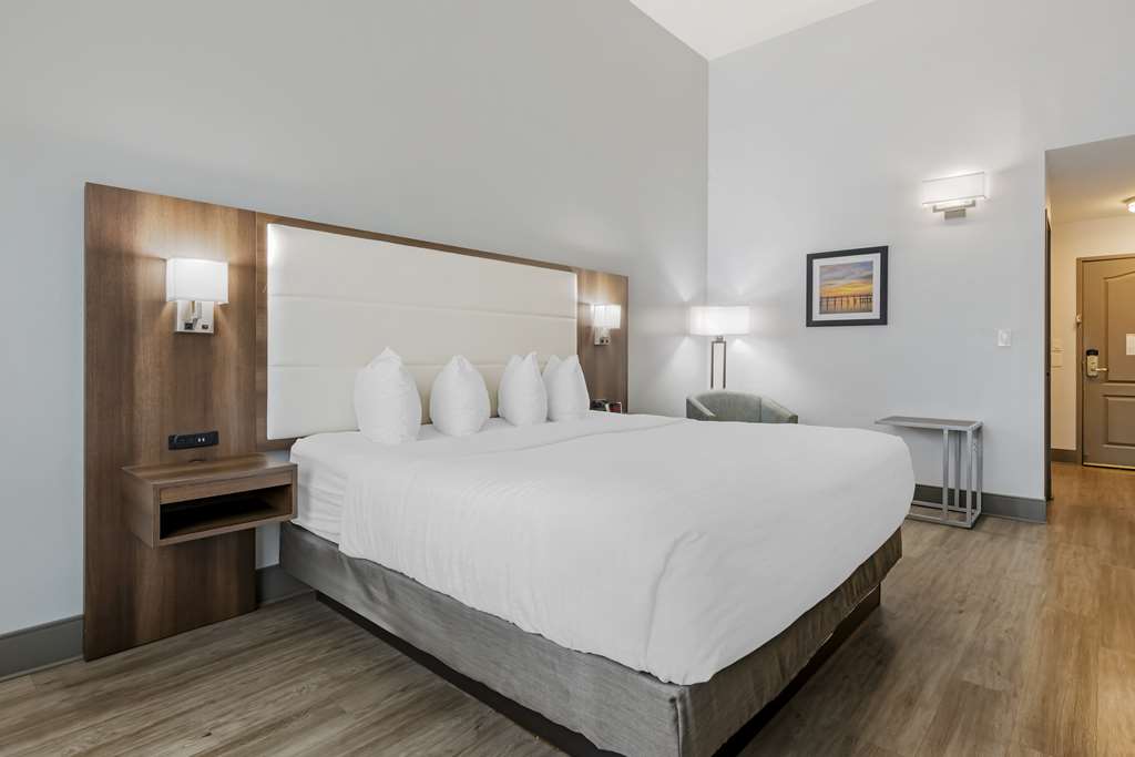 Best Western Plus First Coast Inn & Suites Image