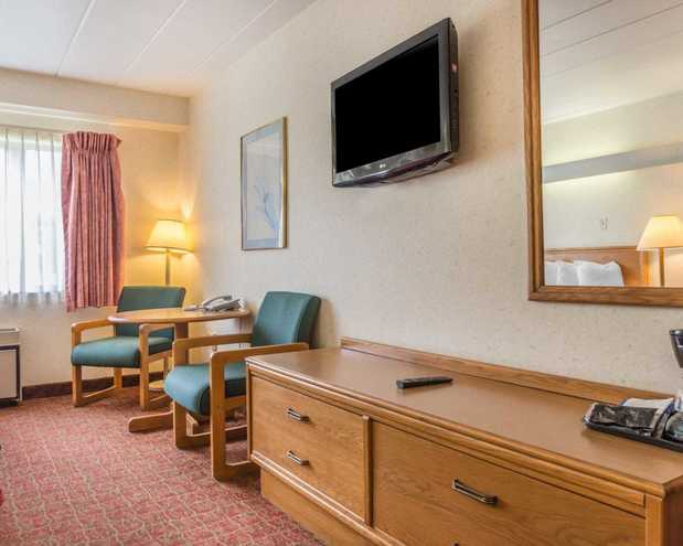 Images Quality Inn Royle