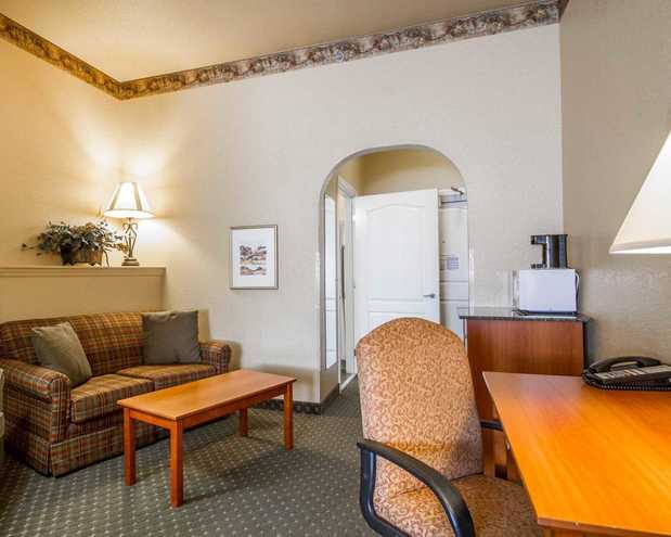 Images Comfort Inn & Suites