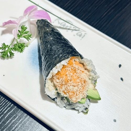 Spicy Salmon Handroll🌶🐟