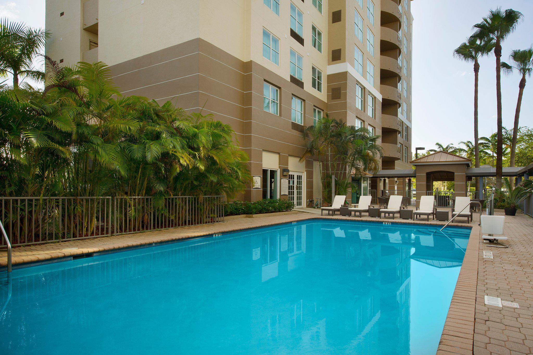 Staybridge Suites Miami Doral Area Photo