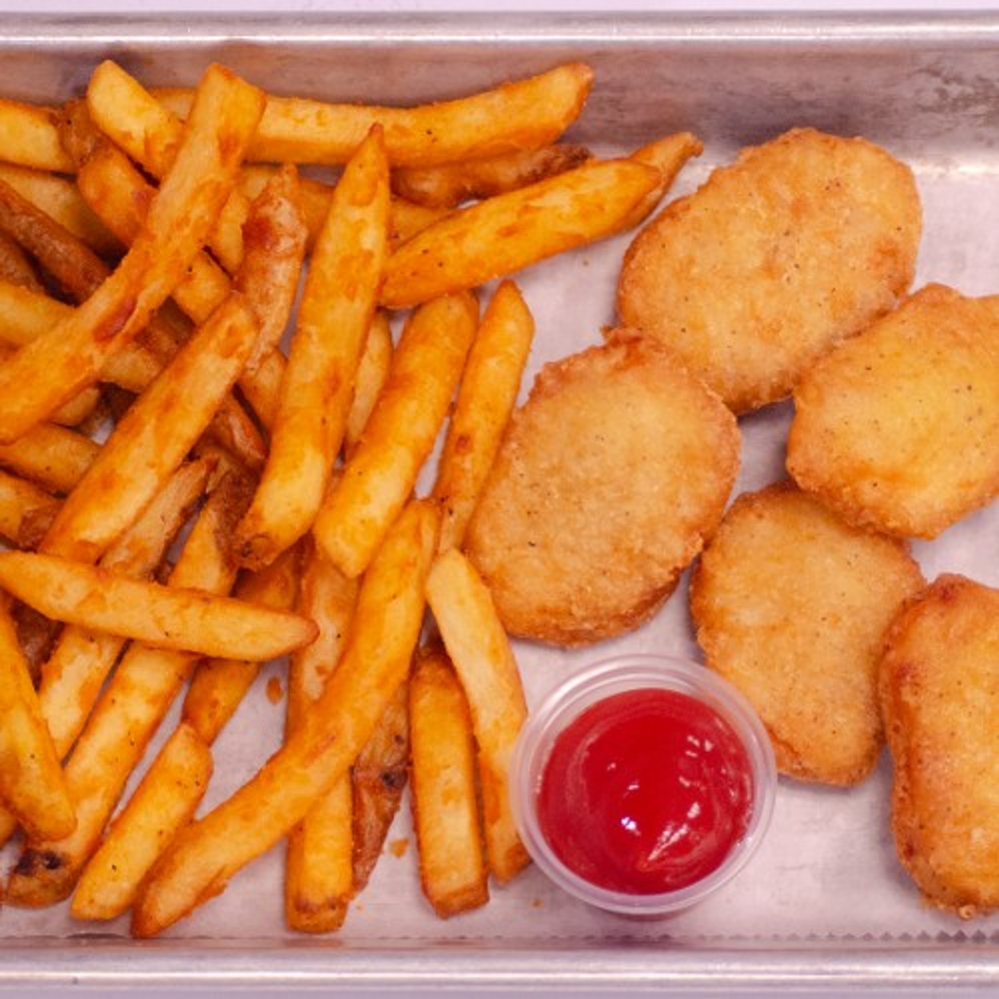 Kids Chicken Nuggets & Fries