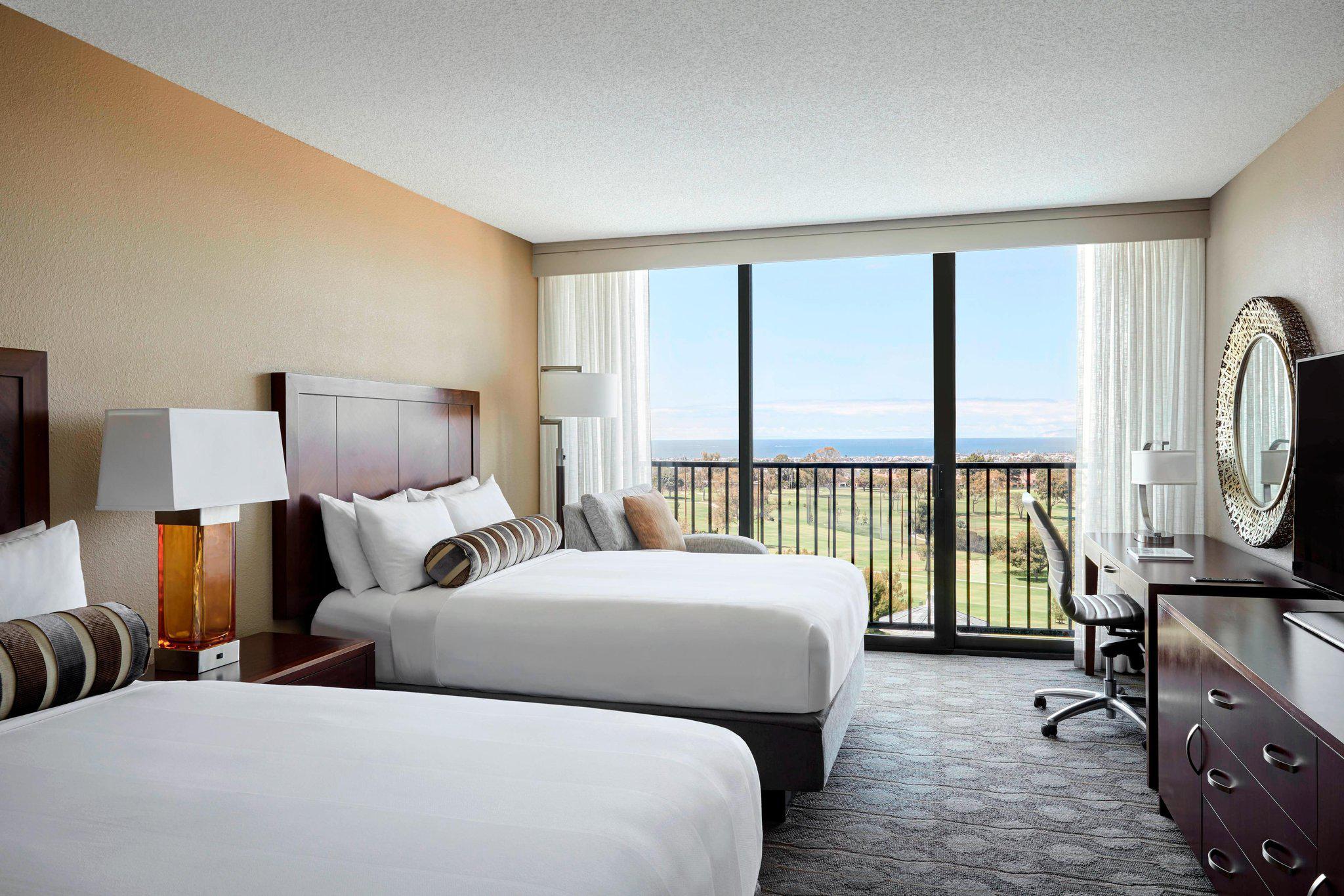 Newport Beach Marriott Hotel & Spa Photo