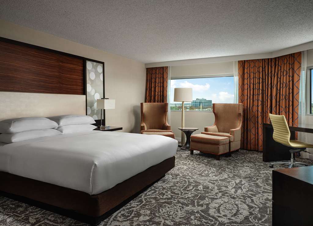 Hilton Atlanta Airport Image
