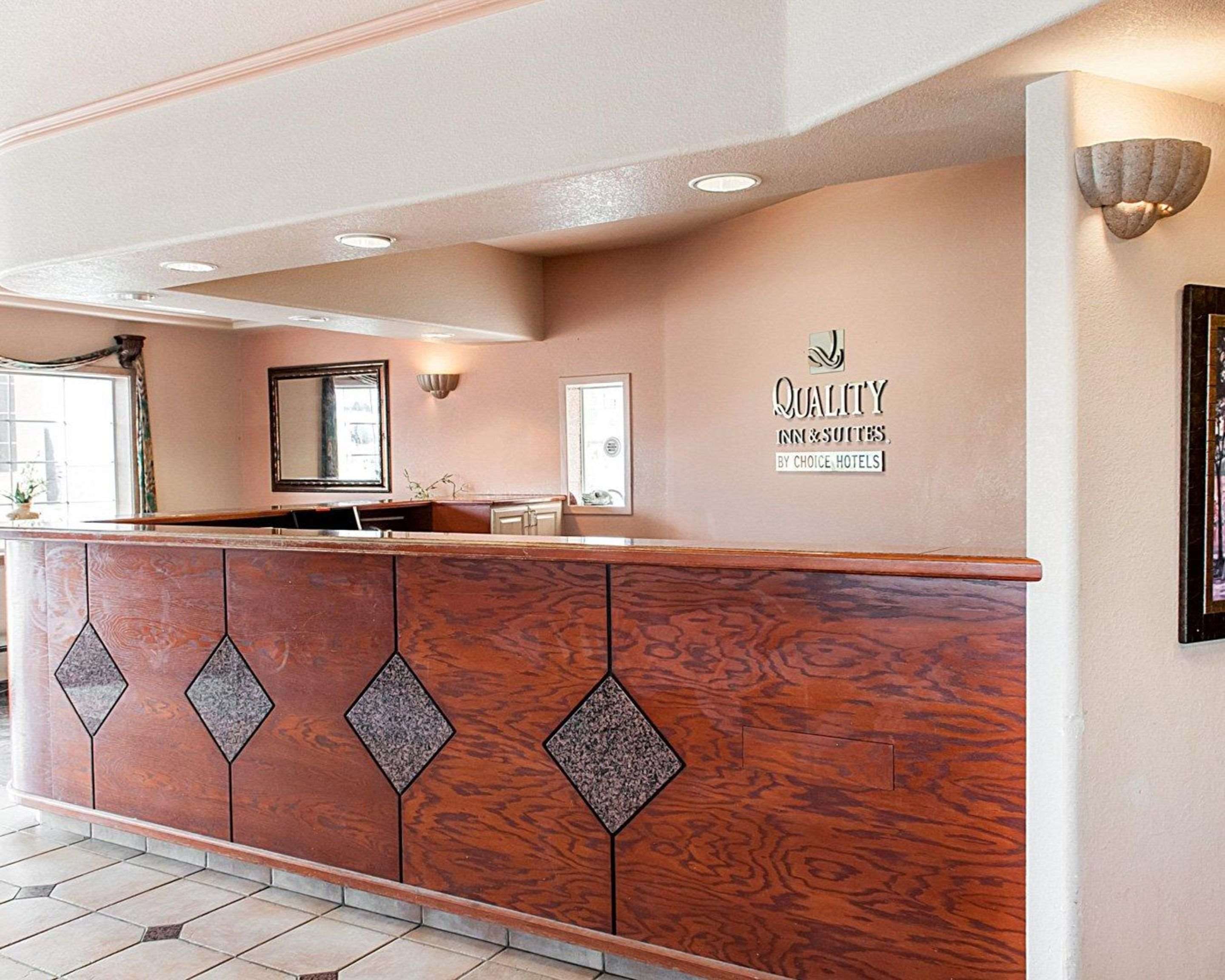 Quality Inn & Suites Las Cruces - University Area Photo