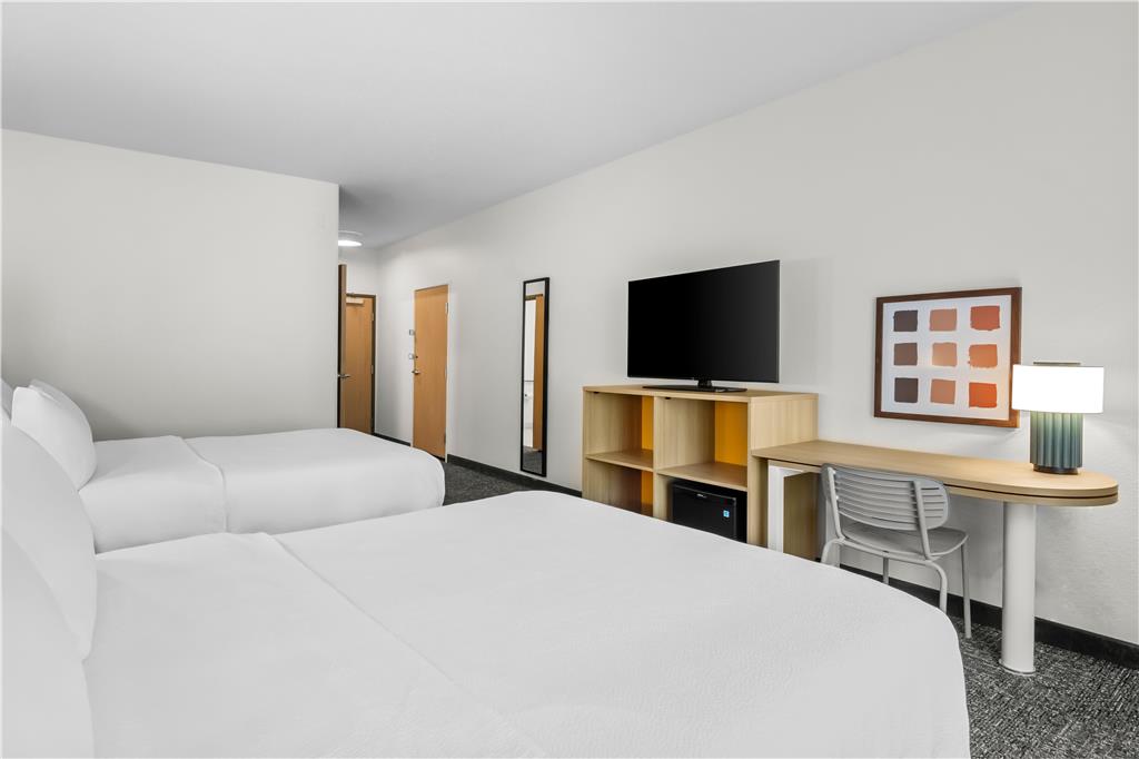 Spark by Hilton Traverse City Image