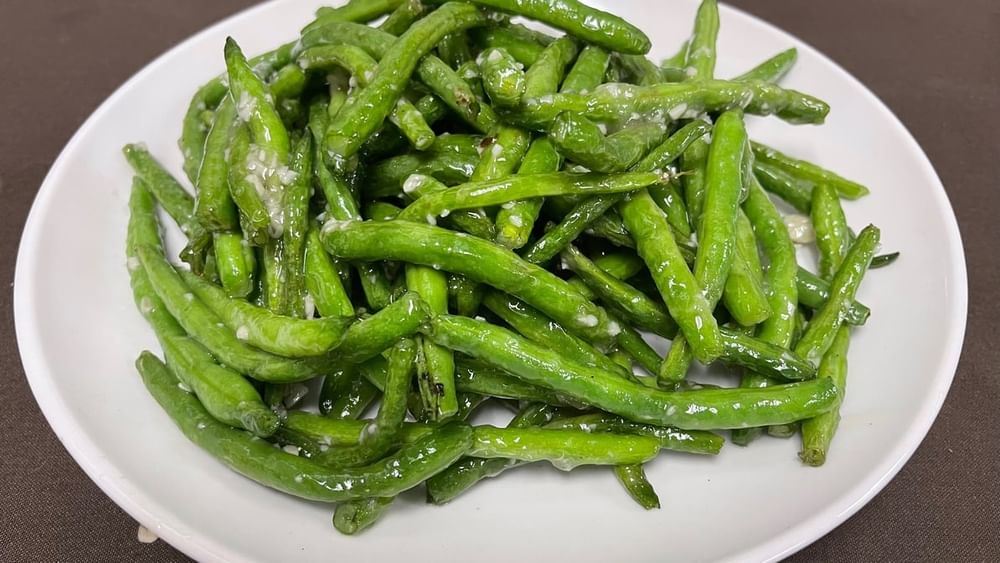 Sauteed String Beans With Garlic Sauce