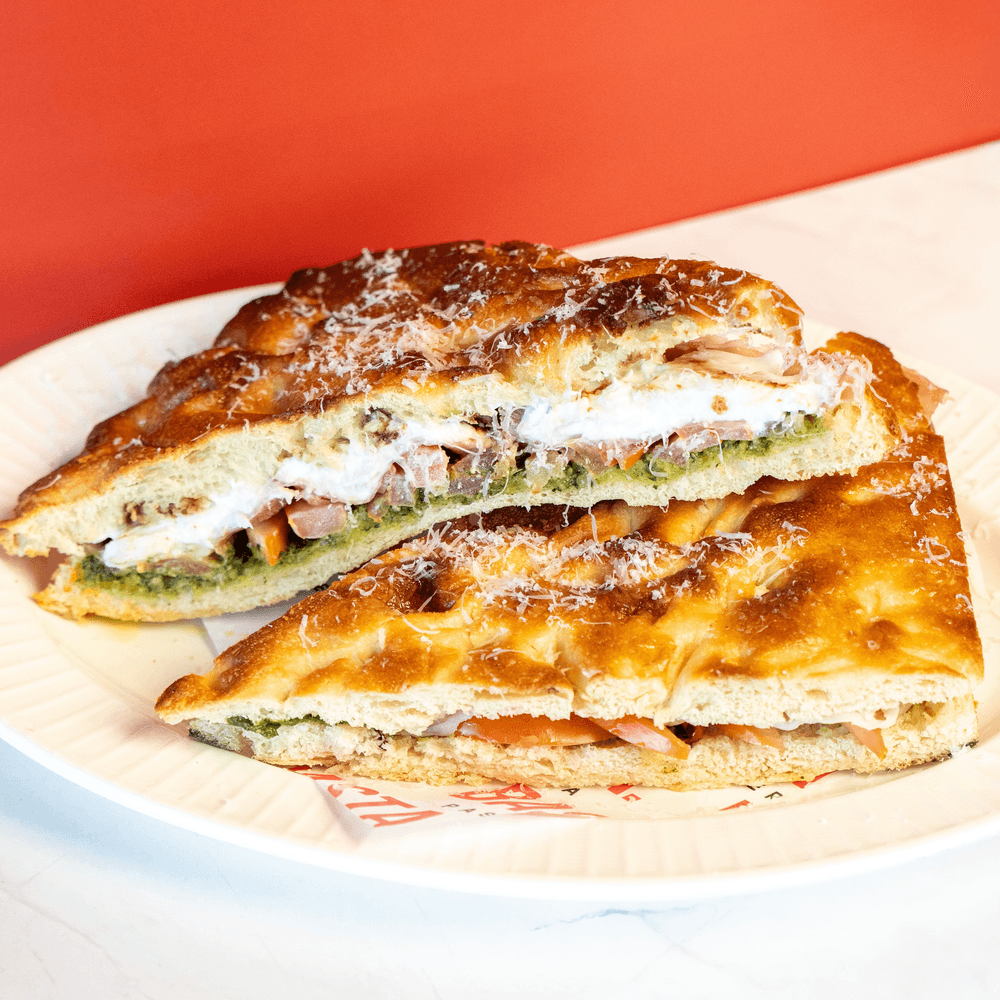 PESTO CAPRESE FOCACCIA