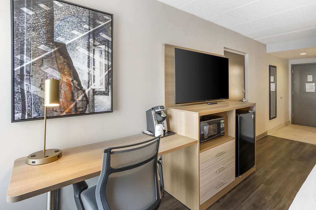 Best Western Plus Heritage Rail Inn & Suites Image