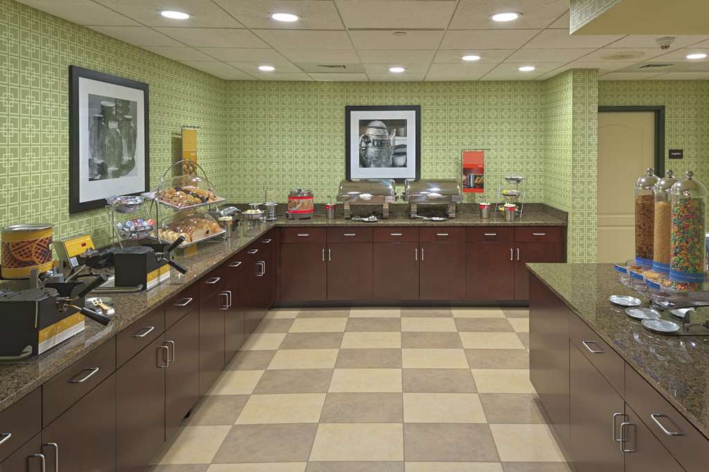 Hampton Inn & Suites Asheville Airport Image