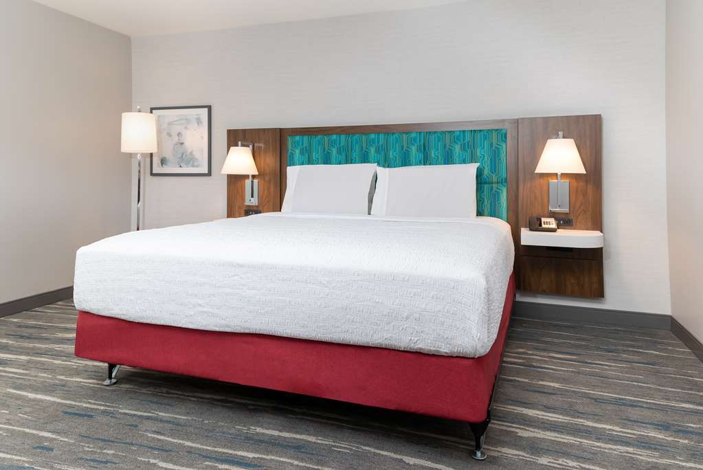 Hampton Inn & Suites Santa Rosa Sonoma Wine Country Image