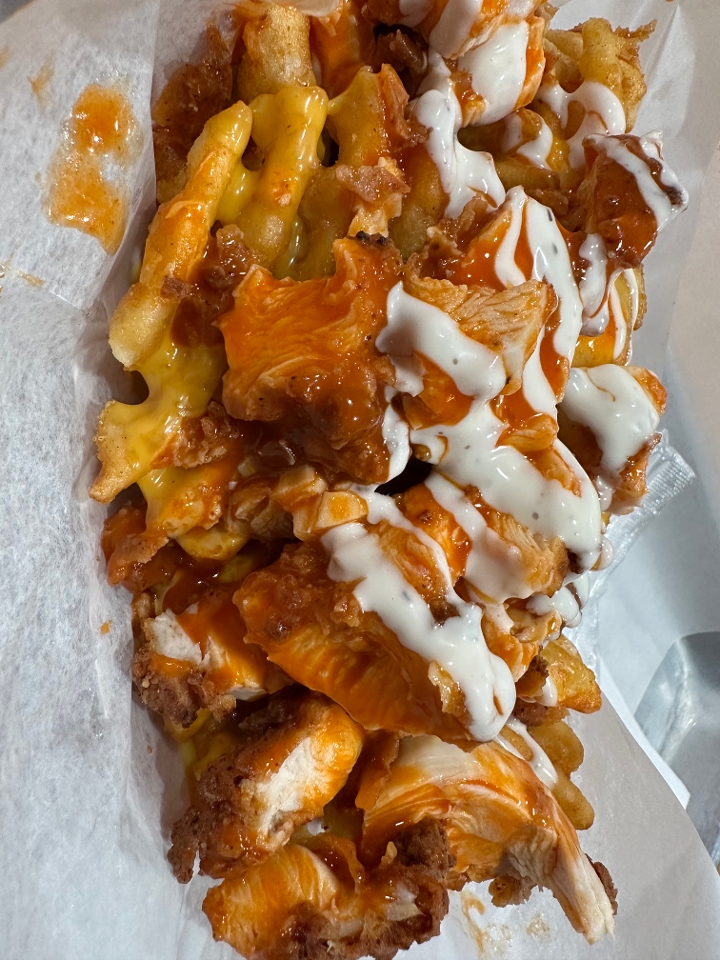 Crisp Chik'n Buffalo Loaded Fries