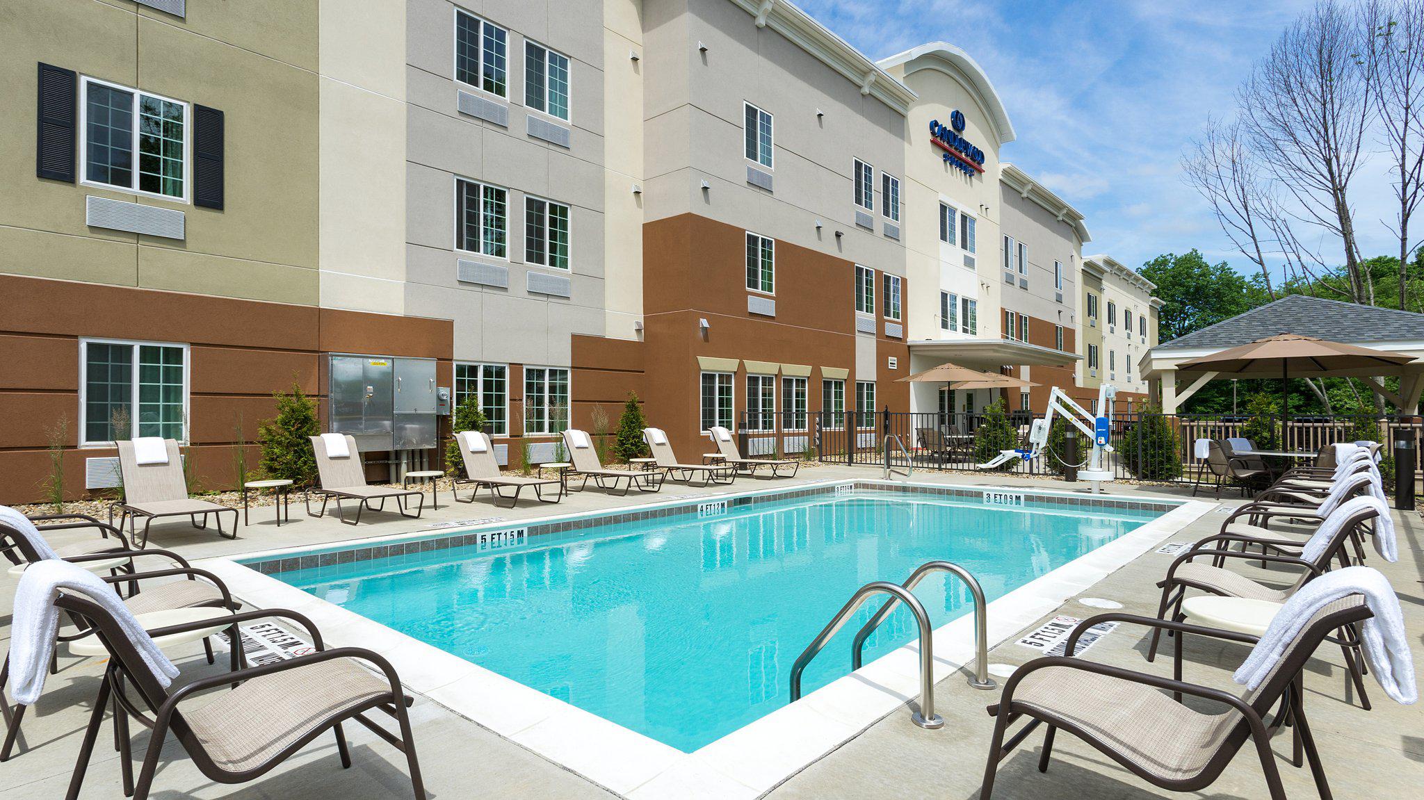 Candlewood Suites Grove City - Outlet Center Photo