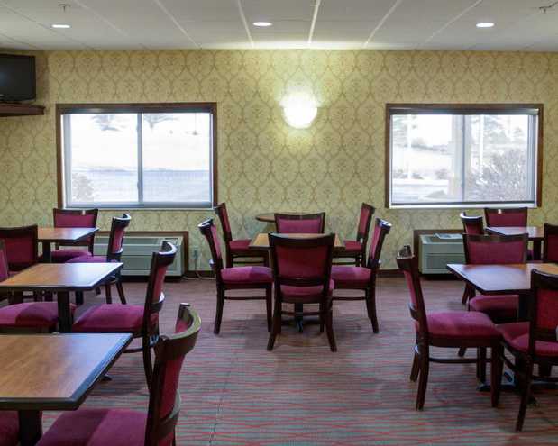 Images Comfort Suites