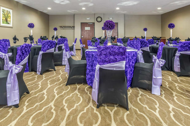 Images Comfort Suites
