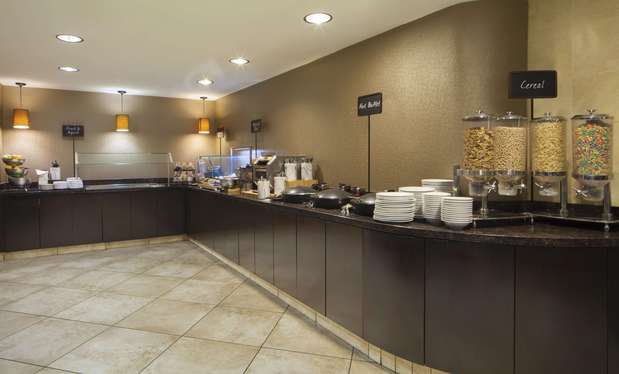 Images Embassy Suites by Hilton Philadelphia Airport