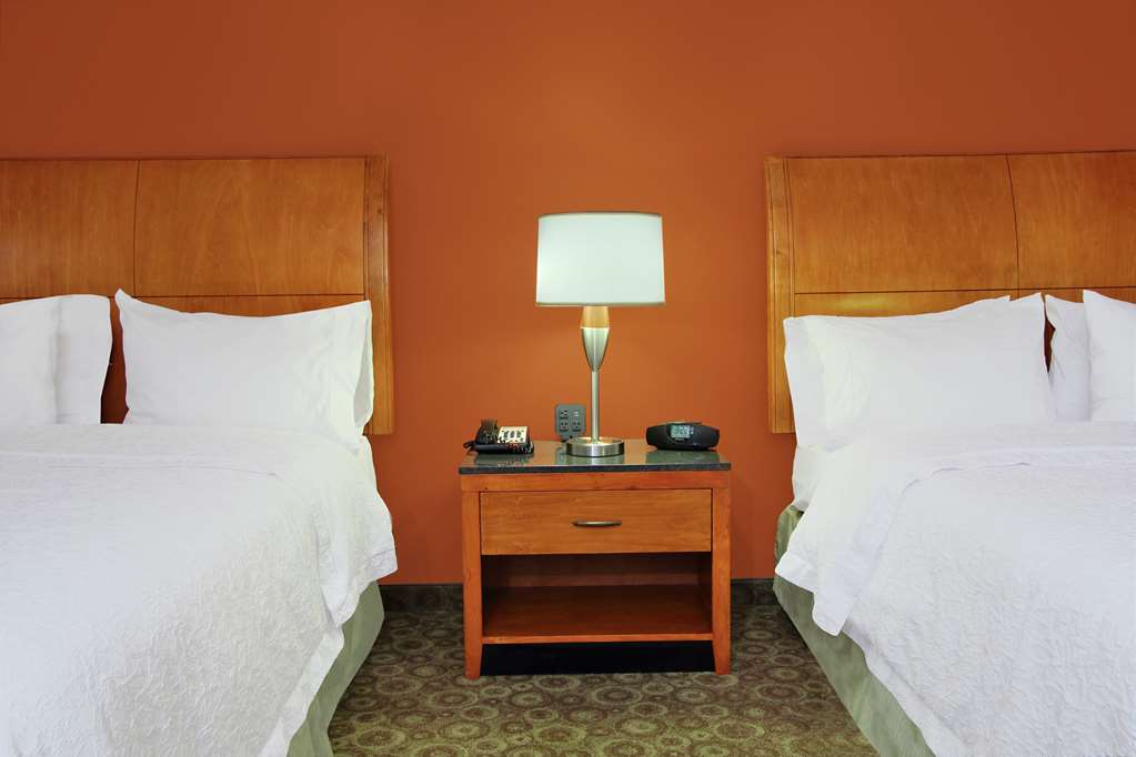 Hampton Inn & Suites Buffalo Image
