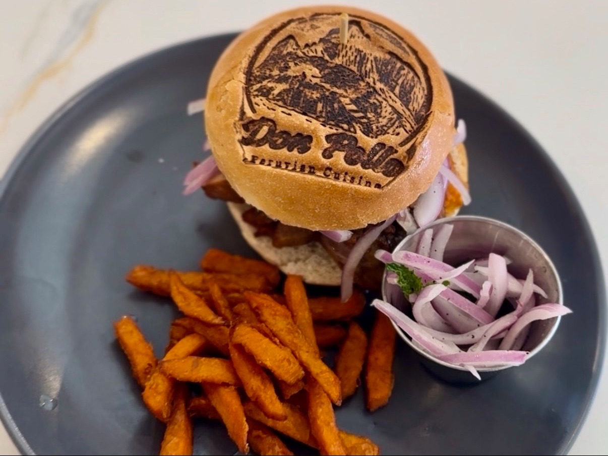 Pan con Chicharron