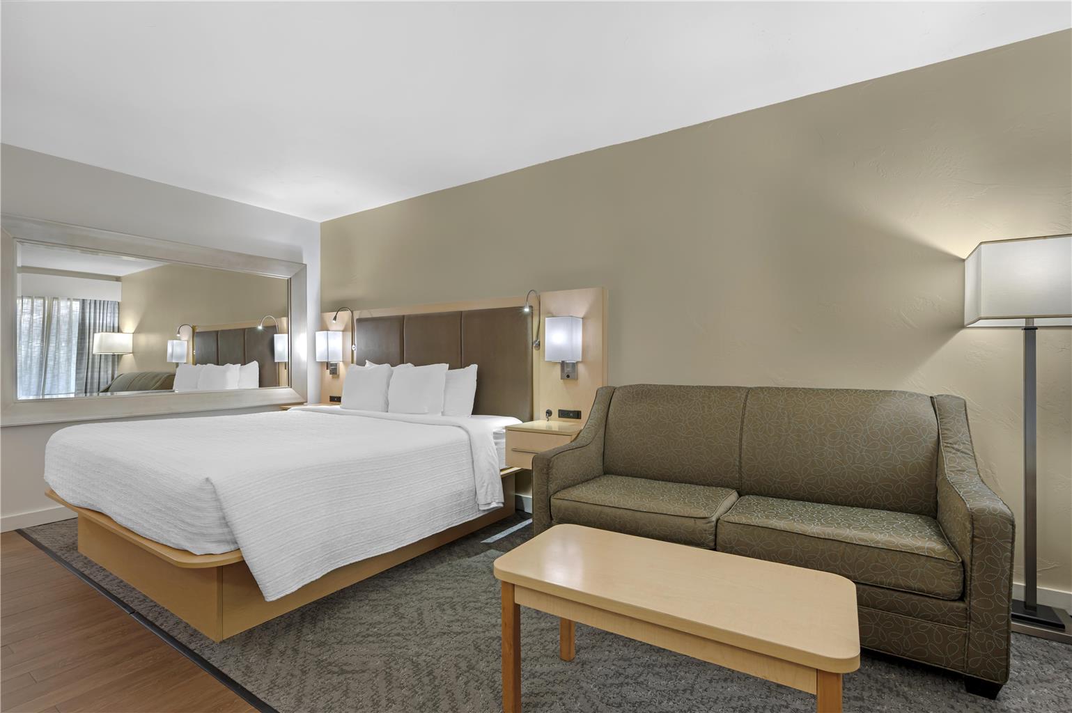 Best Western Plus South Coast Inn Image