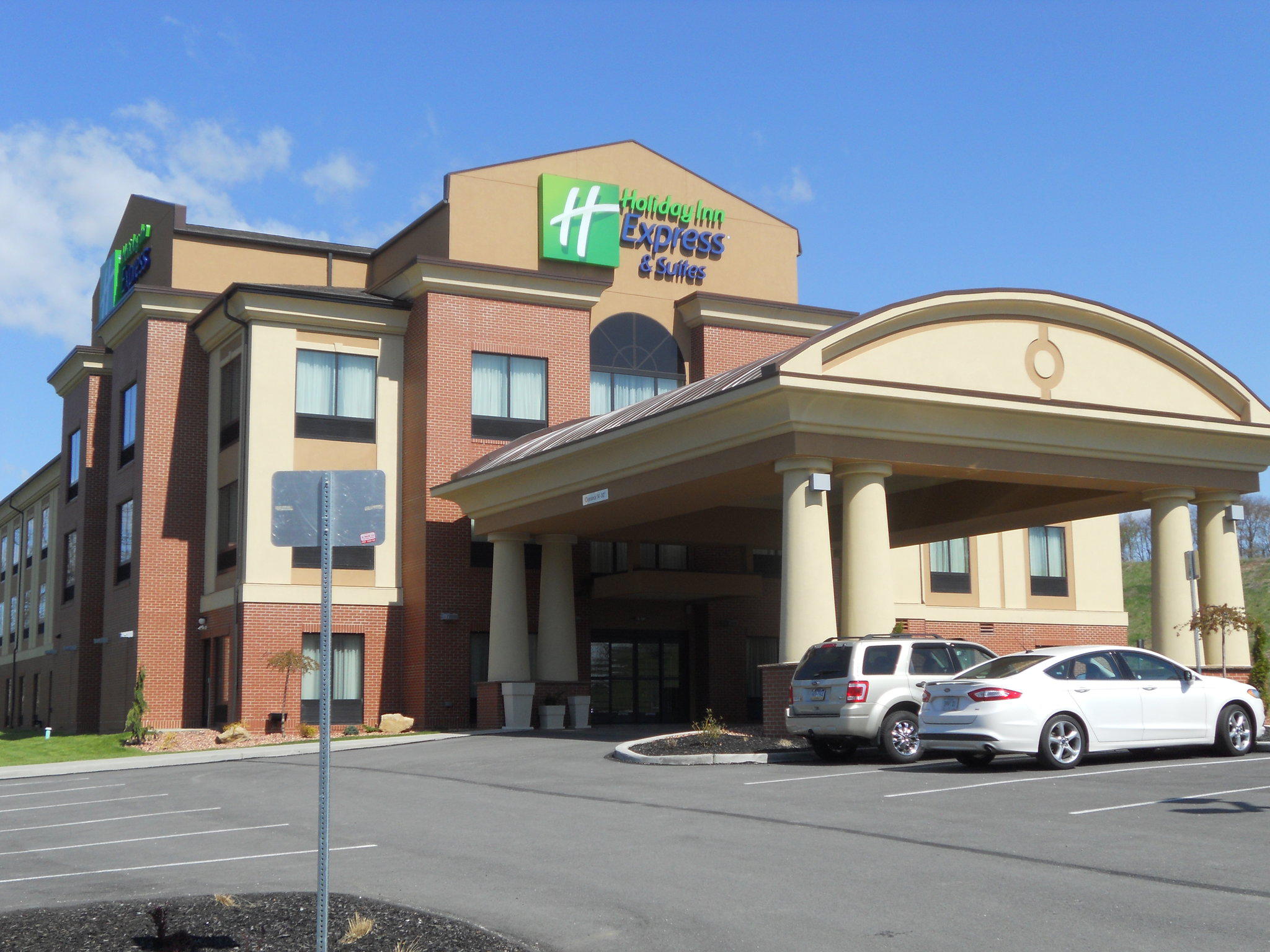 Holiday Inn Express & Suites Greensburg Photo