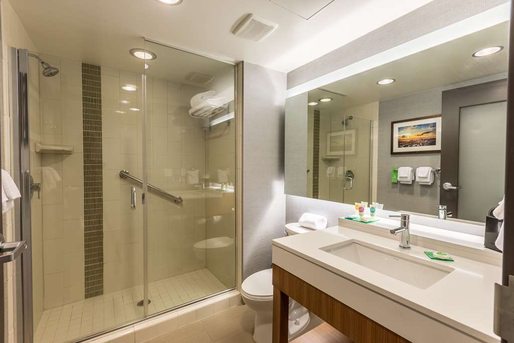 DoubleTree by Hilton Asheville Downtown Image