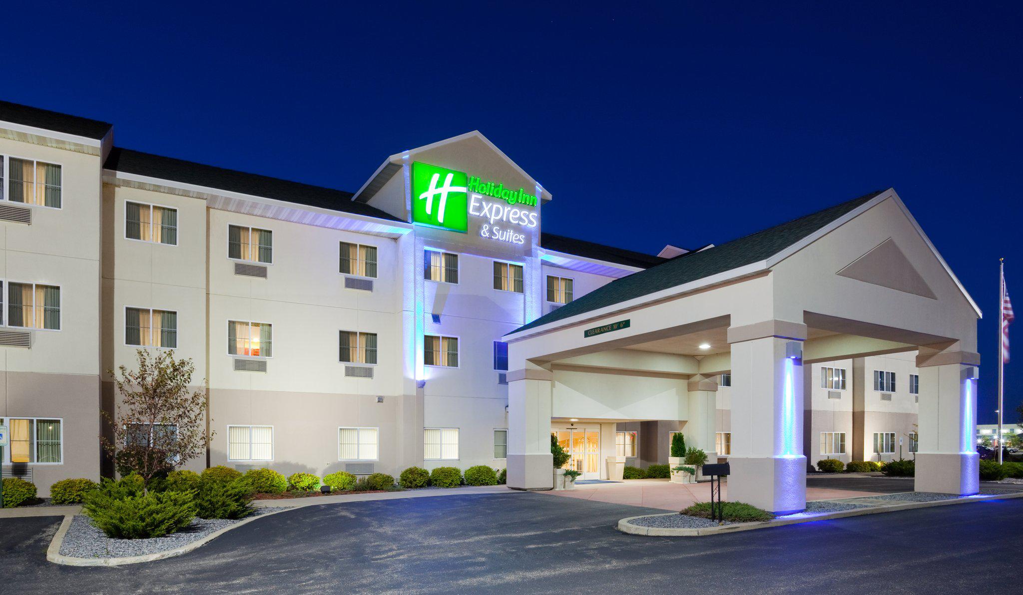 Holiday Inn Express & Suites Stevens Point Photo