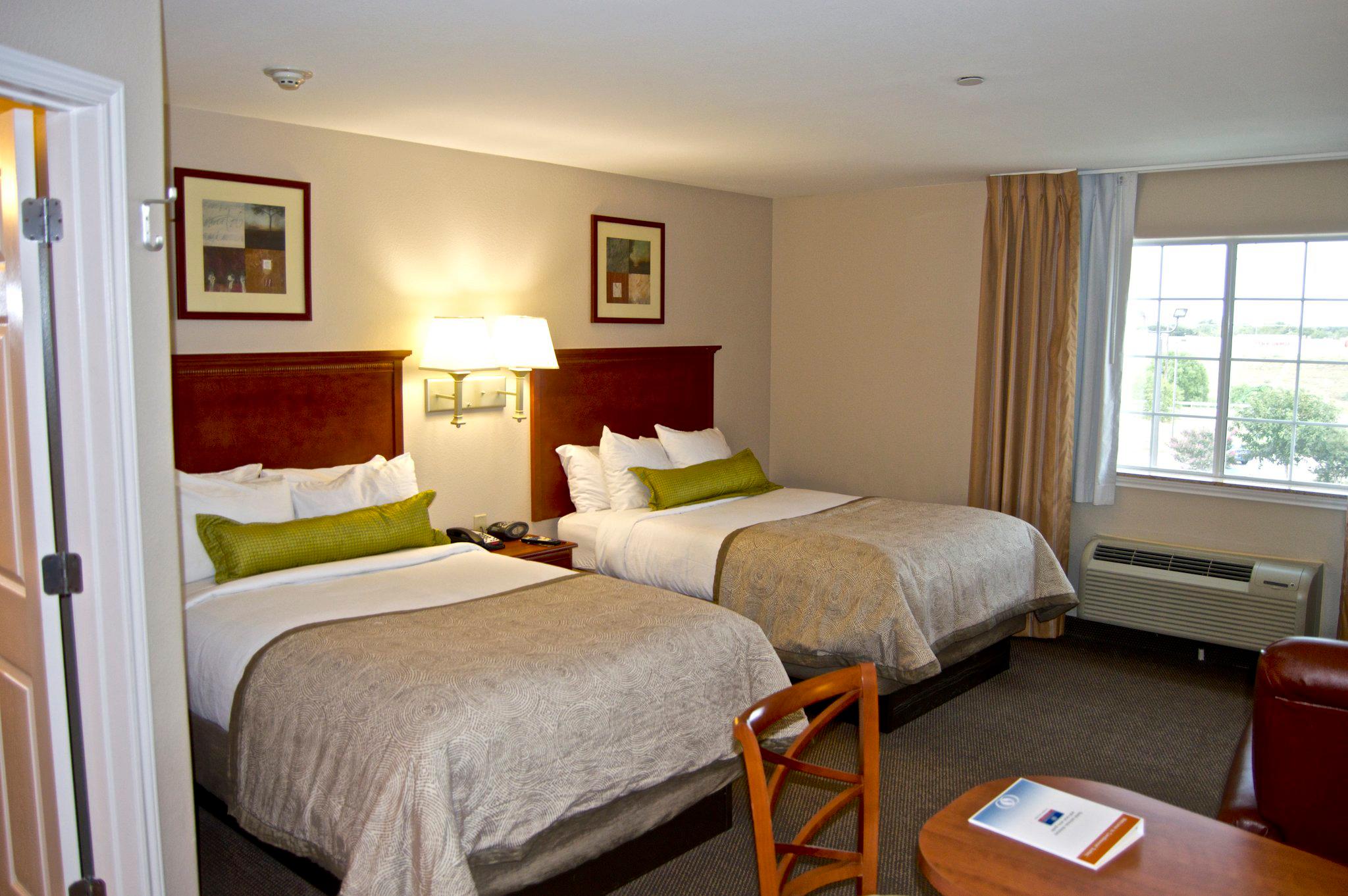 Candlewood Suites Victoria Photo