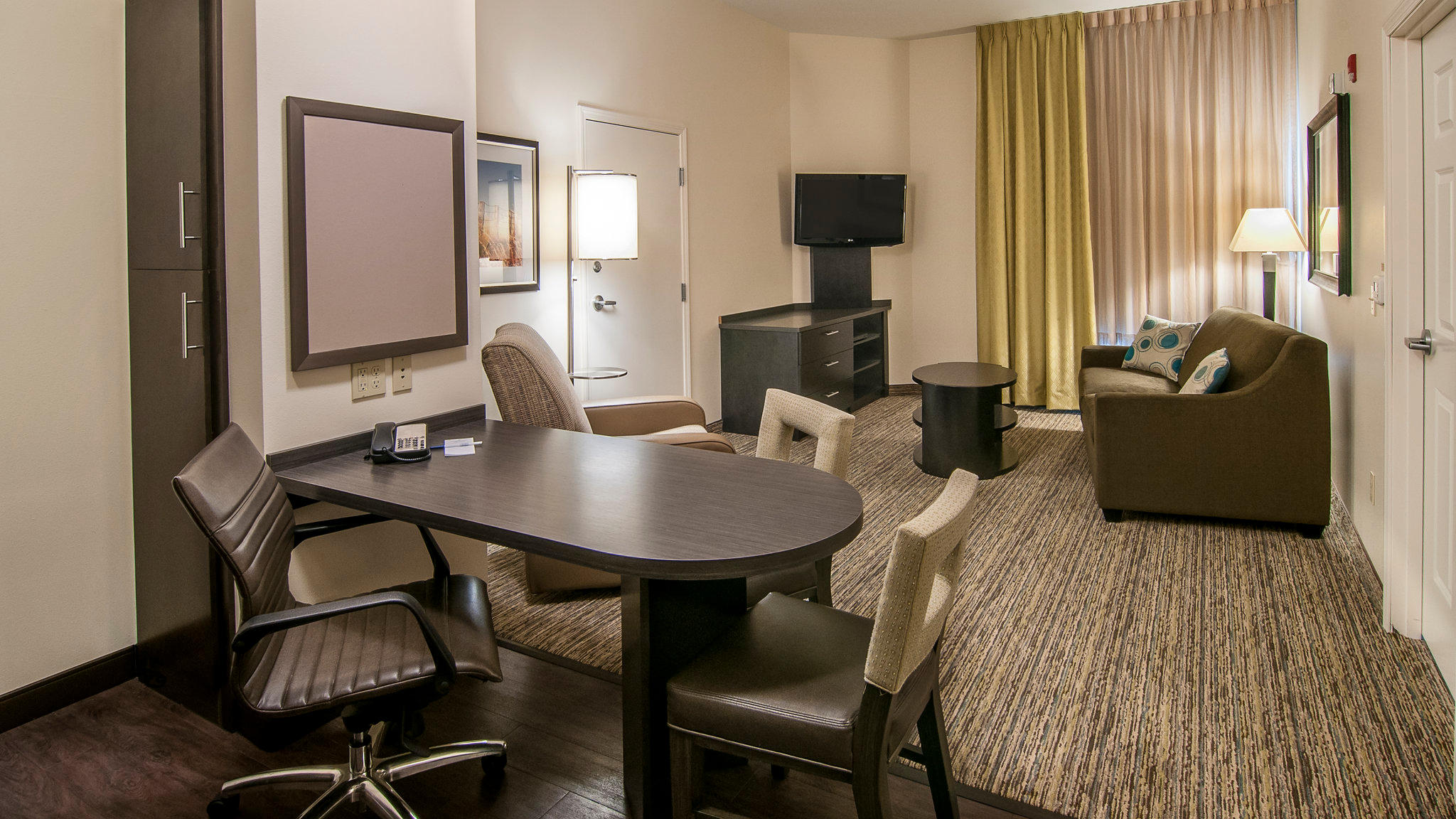 Candlewood Suites Sioux Falls Photo