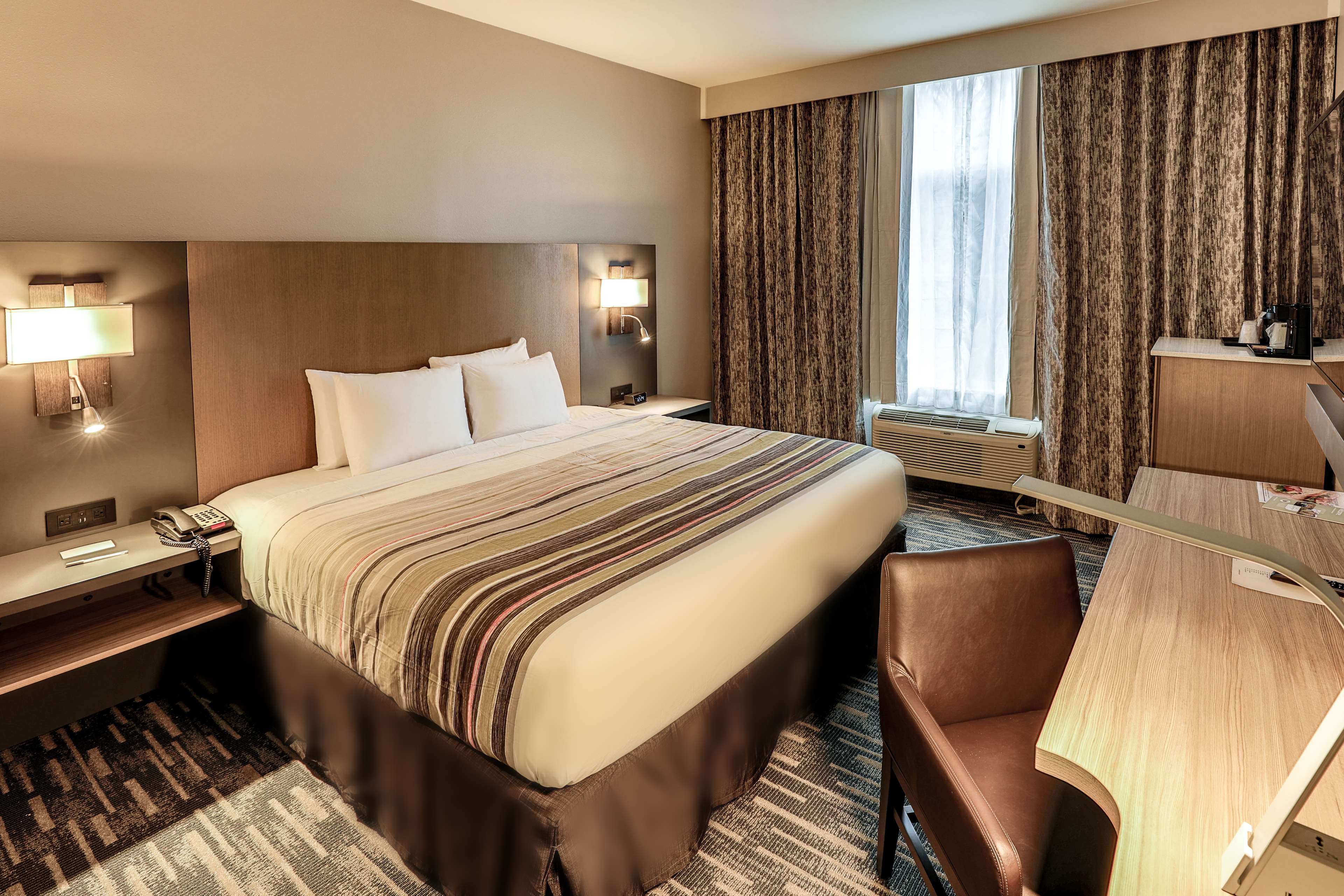 Country Inn & Suites by Radisson, Nashville Airport, TN Photo