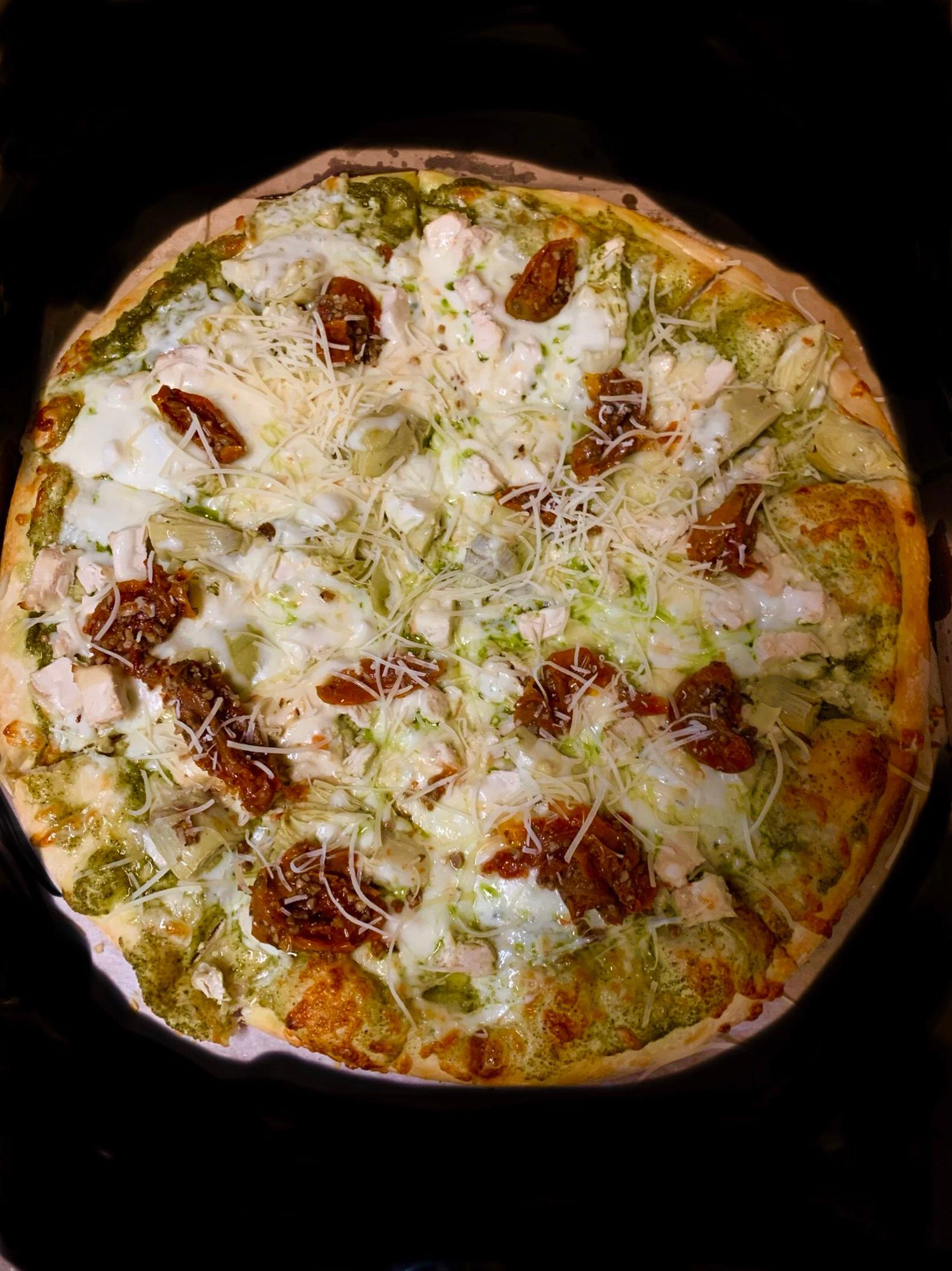16" Chicken & Basil Pesto