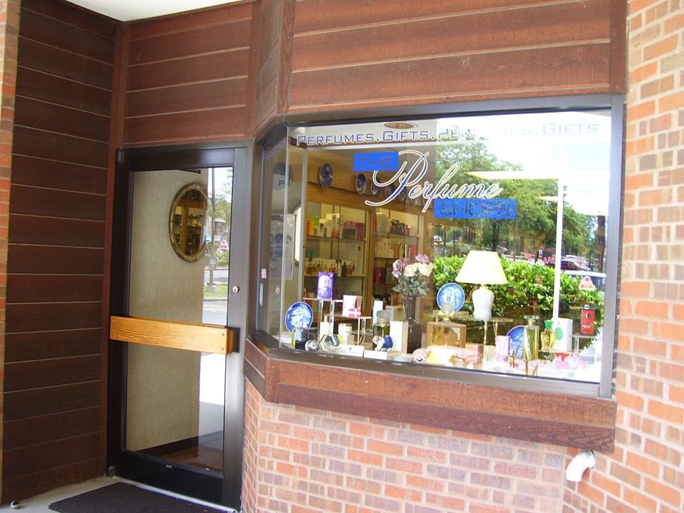 The Perfume Shop Logo