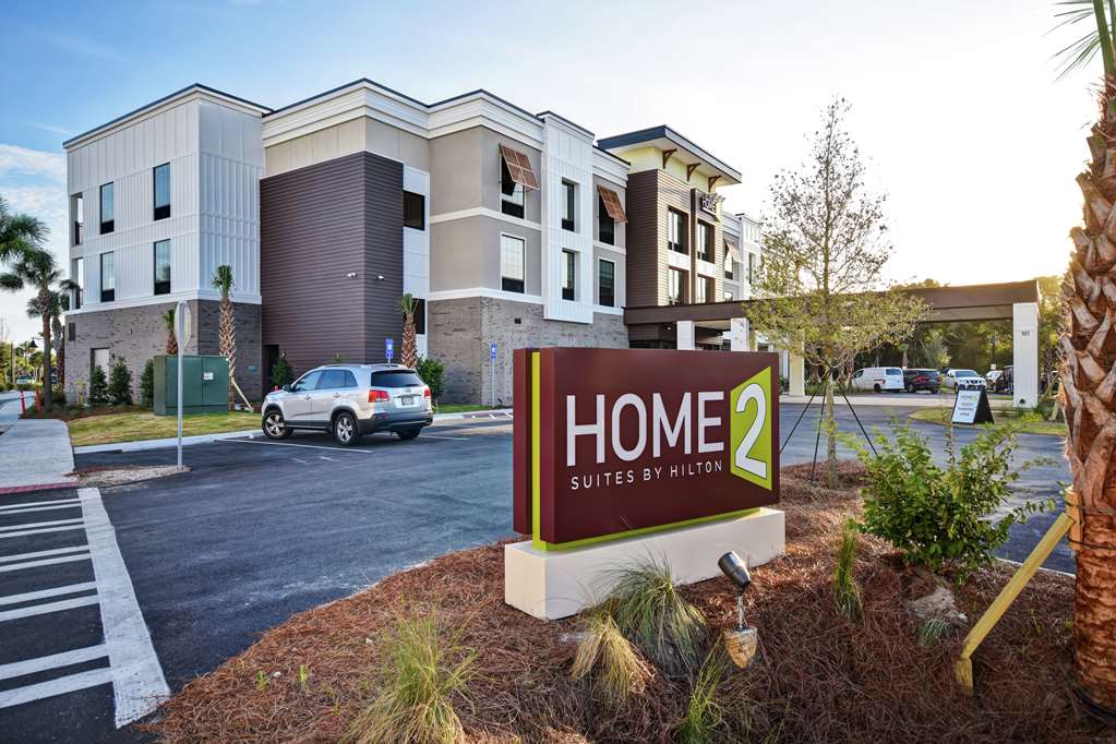 Home2 Suites by Hilton Jekyll Island Logo