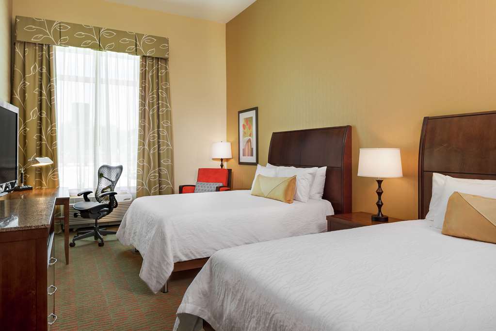 Hilton Garden Inn Manhattan Image