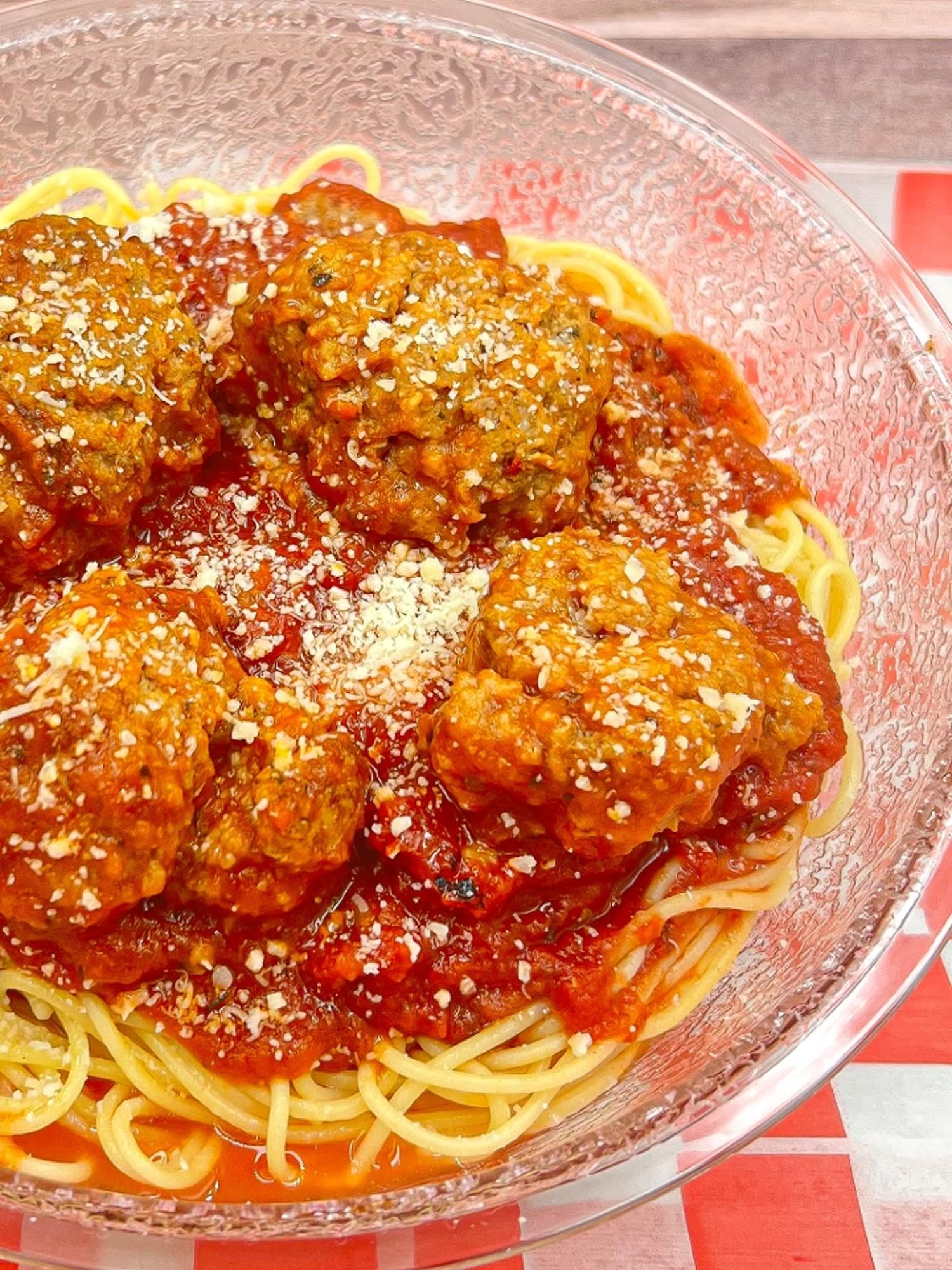 Family Spaghetti with 8 Meatballs