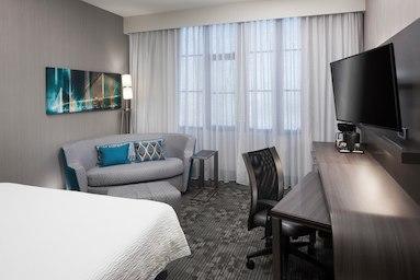 Images Courtyard by Marriott Omaha Downtown/Old Market Area