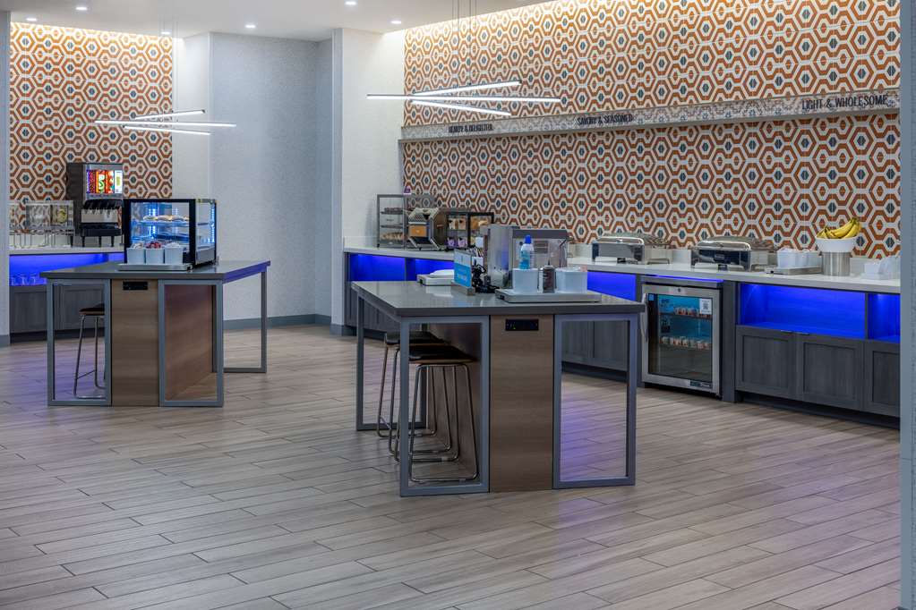 Tru by Hilton Pensacola Airport Medical Center Image