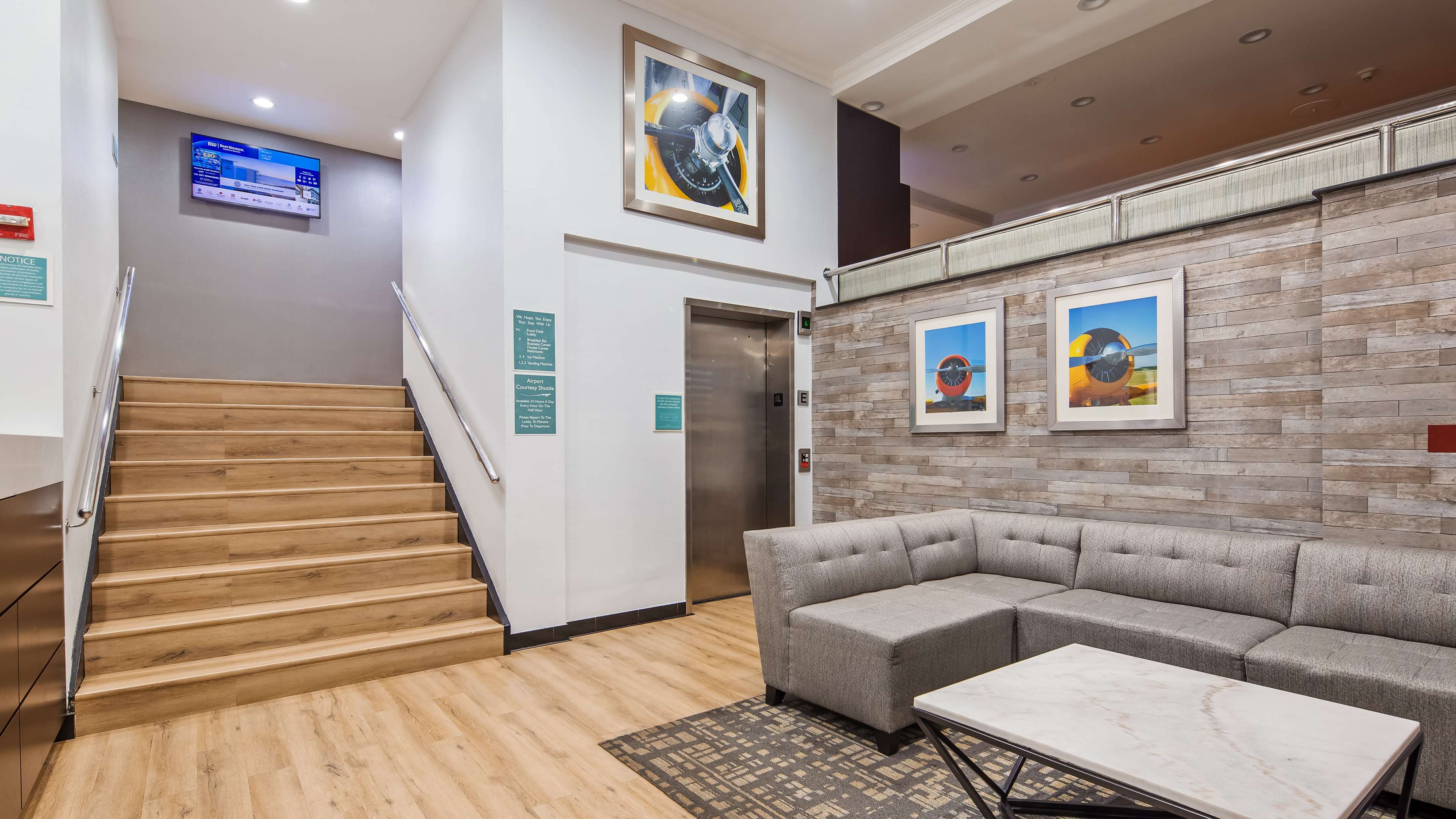 Best Western JFK Airport Hotel Photo