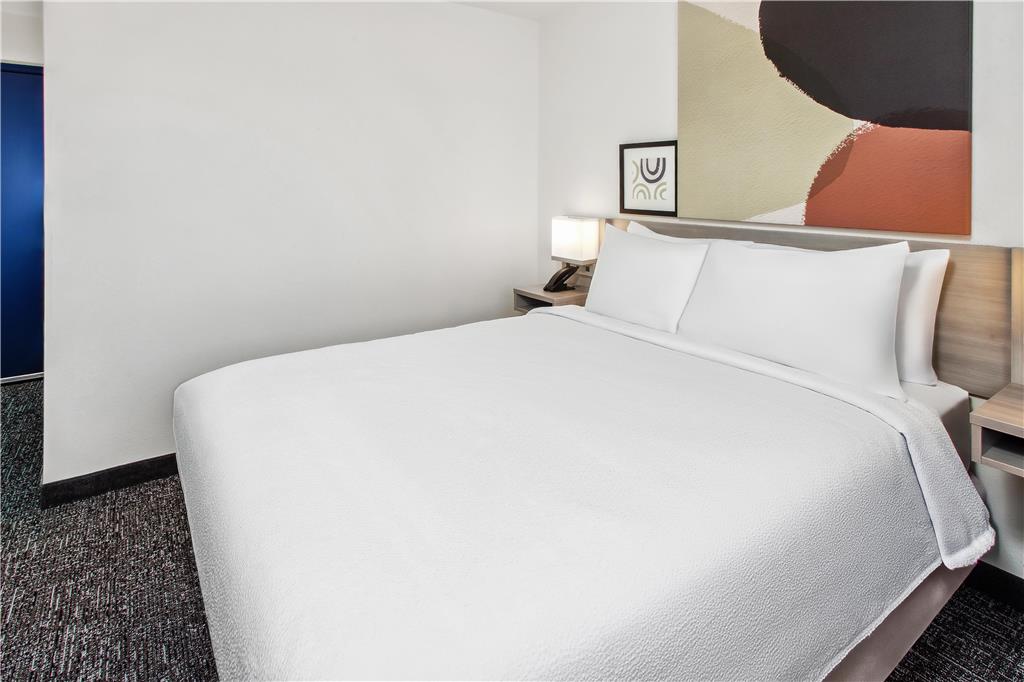 Spark by Hilton Rochester South Image