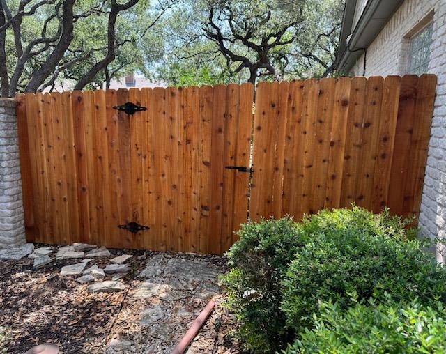Top Rail Fence San Antonio Image