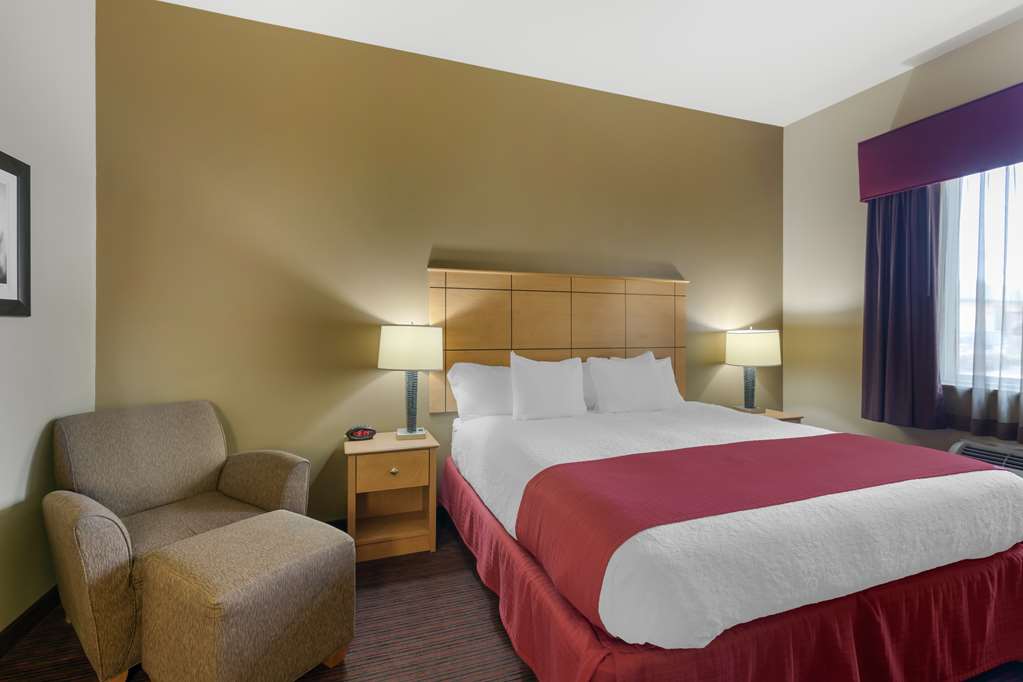 Best Western Golden Prairie Inn & Suites Image