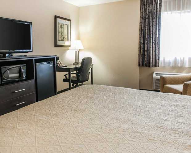 Images Quality Inn & Suites