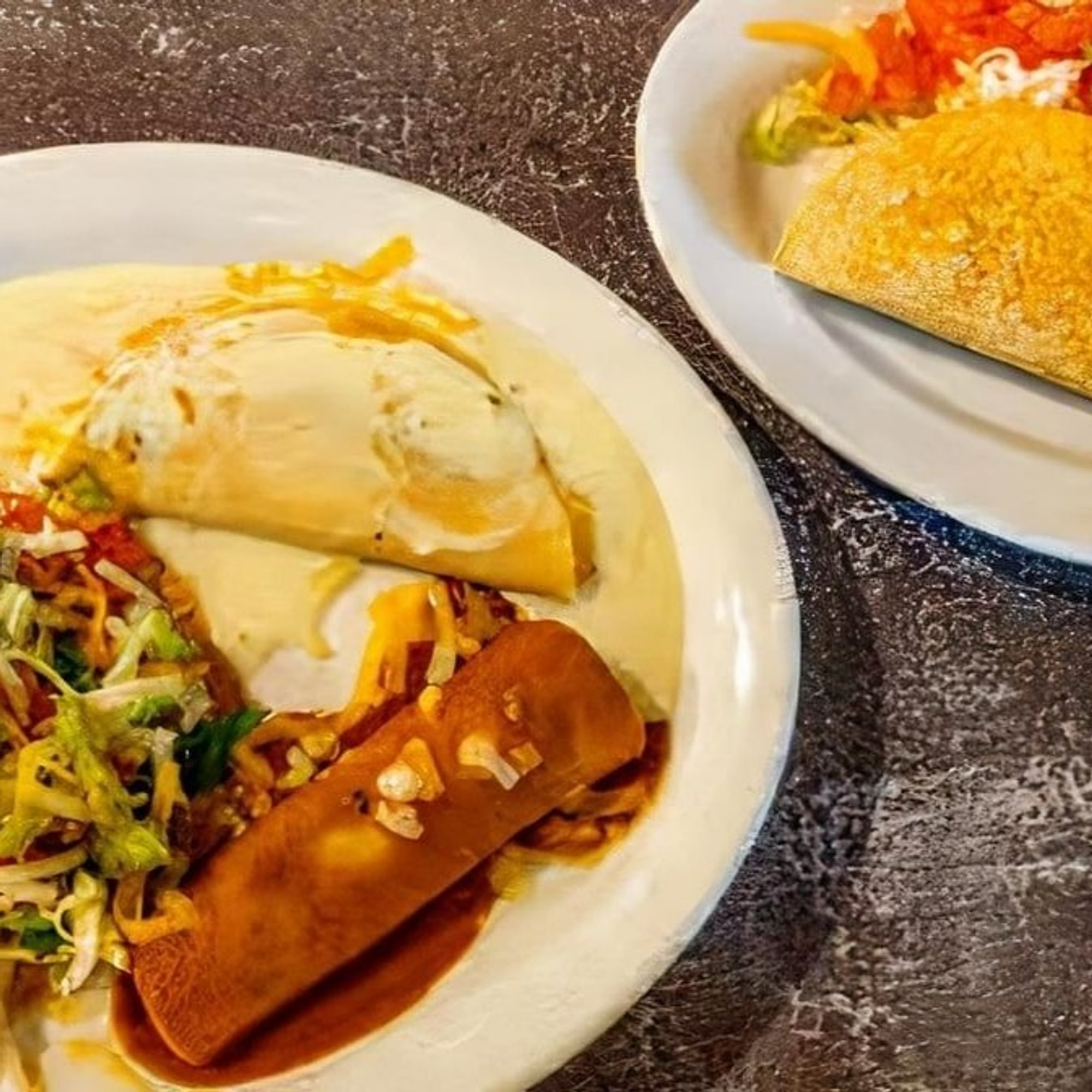 C. One Chalupa, 1 Cheese Taco, 1 Beef Taco and 1 Beef Enchilada Combo Plate